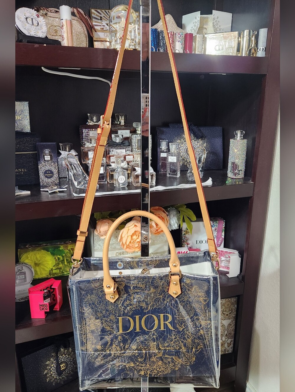 Dior Tote - Picture 1 of 7